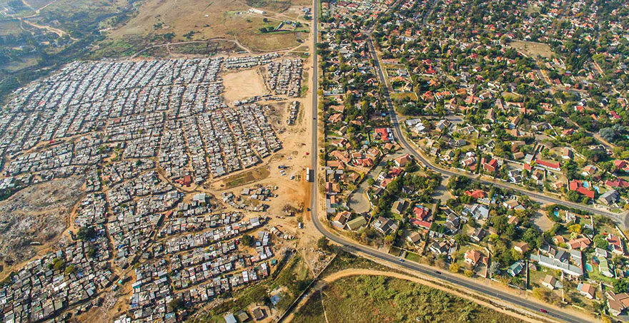 unequal-scenes-drone-photography-inequality-south-africa-johnny-miller-13