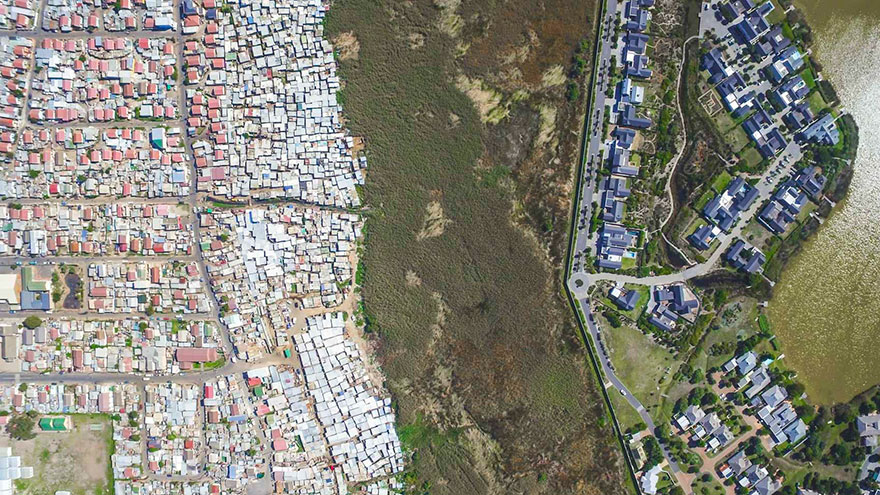 unequal-scenes-drone-photography-inequality-south-africa-johnny-miller-15